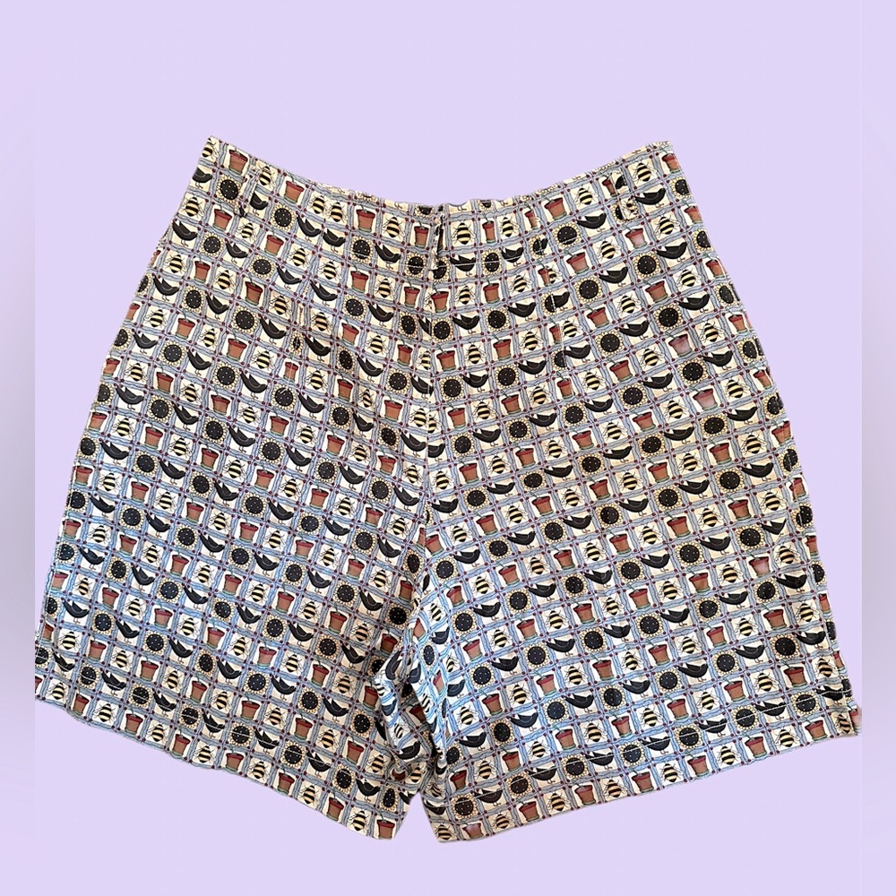 Vintage sunflower and crow pattern shorts